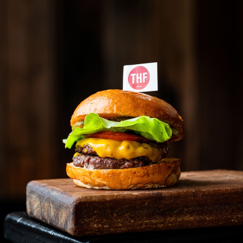 Standard Cheeseburger 150g (Choice of Raclette or Mature Cheddar)